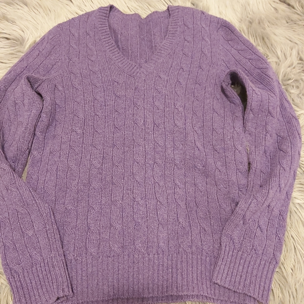 100% Cashmere sweater